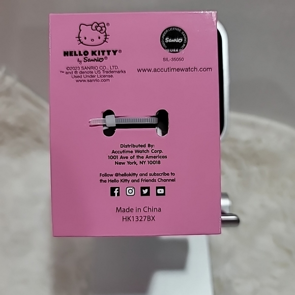 Sanrio Hello Kitty Watch with pink band,hanging Bow Charm. CZ Trim Around Face - Picture 6 of 6